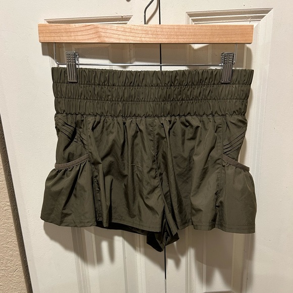Free People Movement Get Your Flirt on Athletic Short Army Green . XS - Picture 9 of 12